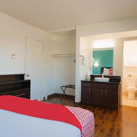 Oyo Hotel St Helens Or เซนต์เฮเลนส์ ภายนอก รูปภาพ